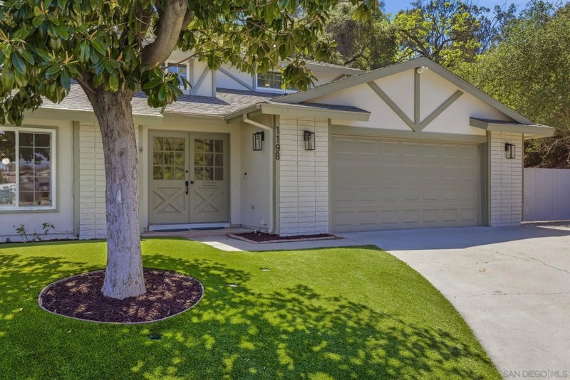 1198 Benjamin Pl