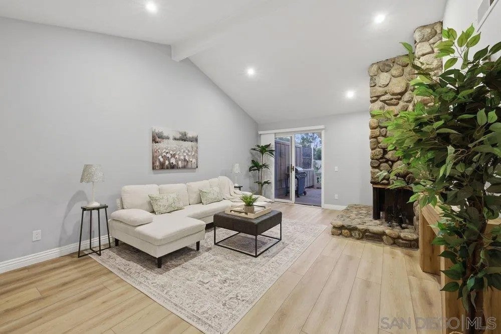 Photo of 8635 Circle R Valley Ln, Escondido, CA 92026 (MLS # 260015716)