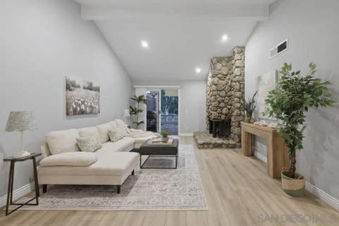 Photo of 8635 Circle R Valley Ln, Escondido, CA 92026 (MLS # 260015716)