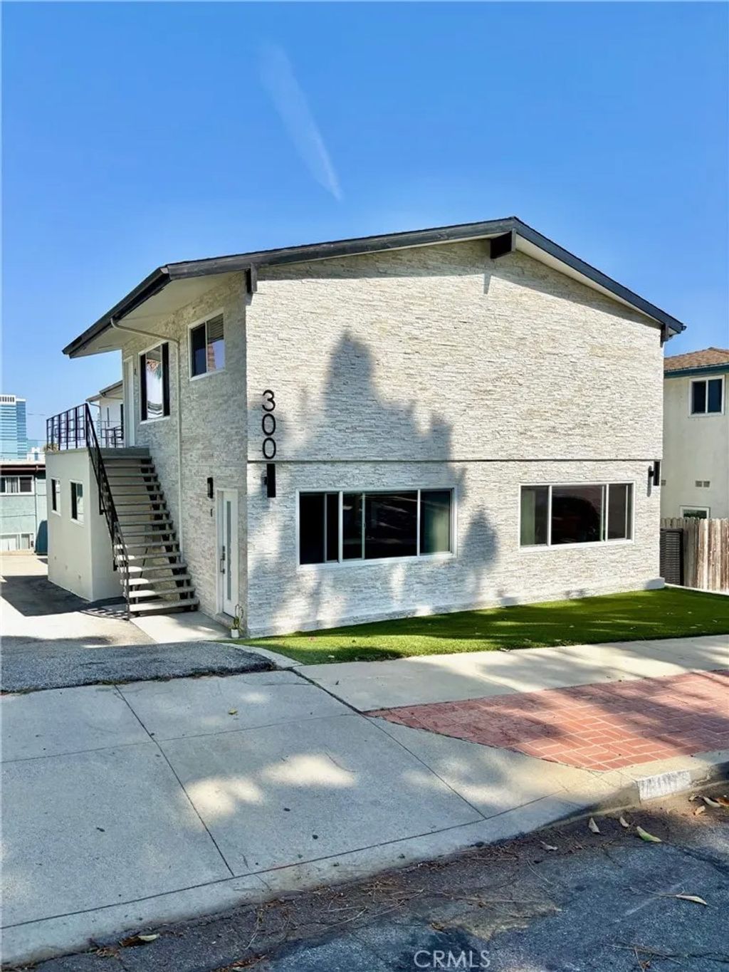 Photo of 300 Maryland ST #2, El Segundo, CA 90245 (MLS # SB26096079)