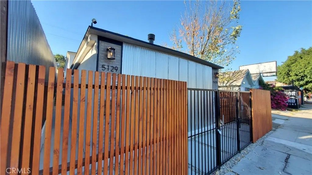 Photo of 5129 Alhambra Avenue, Los Angeles, CA 90032 (MLS # CV25271626)