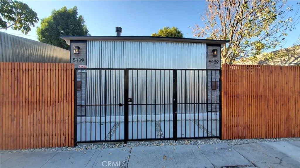 Photo of 5129 Alhambra Avenue, Los Angeles, CA 90032 (MLS # CV25271626)