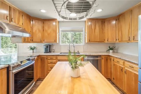 Tiny photo for 2205 Cypress Way, Pine Mountain Club, CA 93222 (MLS # SR26070024)