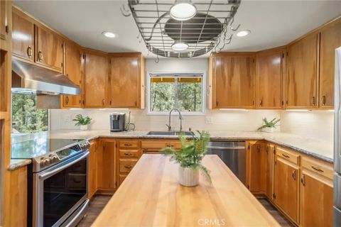 Tiny photo for 2205 Cypress Way, Pine Mountain Club, CA 93222 (MLS # SR26070024)