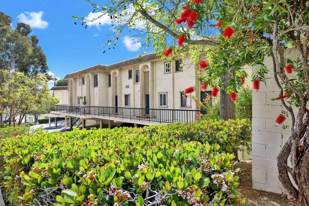 Photo of 2383 Altisma Way #D, Carlsbad, CA 92010 (MLS # NDP2602884)