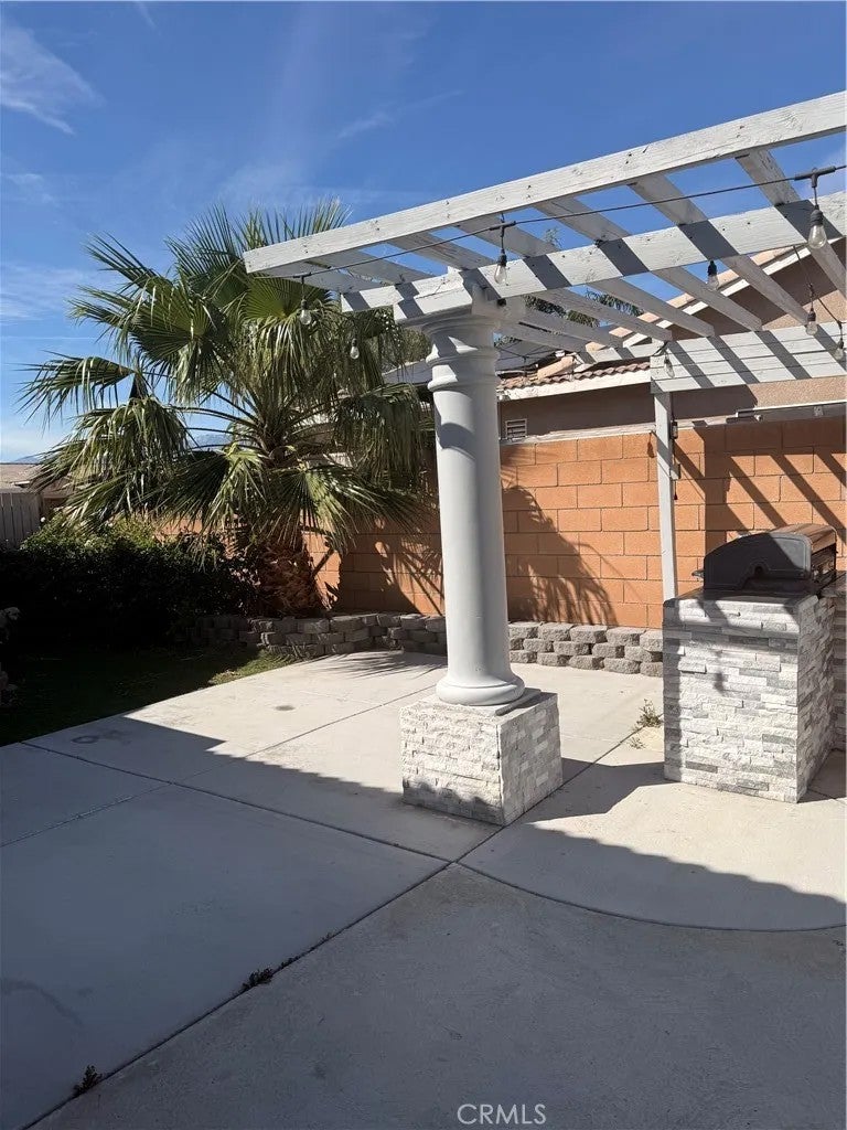 68792 Ridge Crest