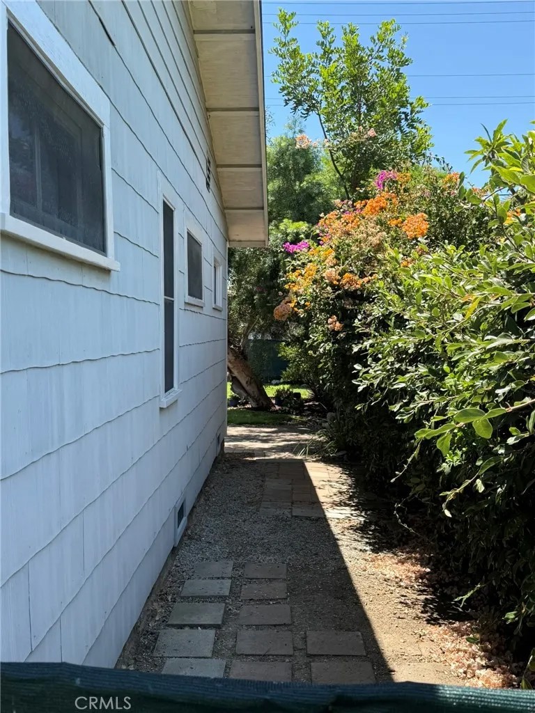 436 W Elk Avenue