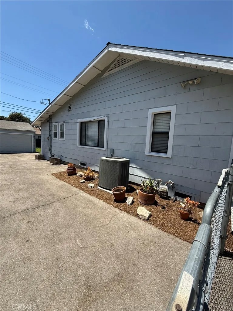 436 W Elk Avenue