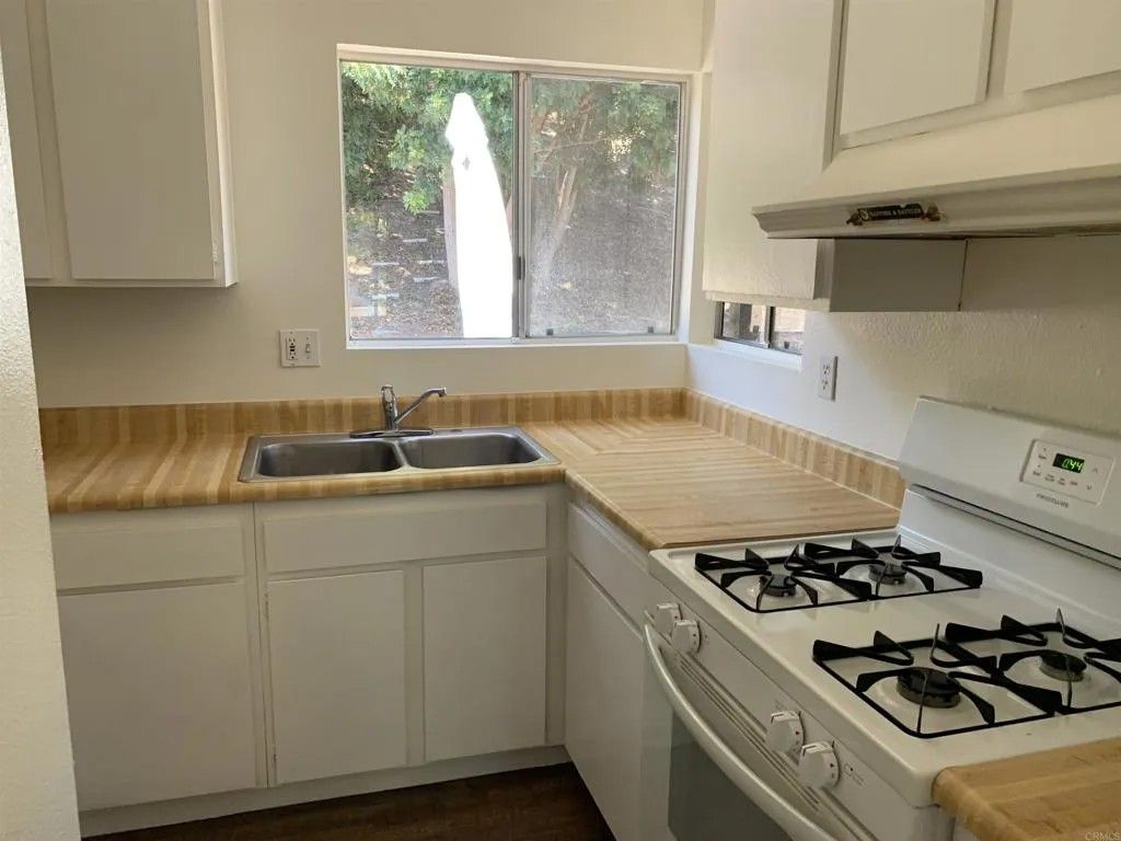 Photo of 4554 Quailridge Drive, Oceanside, CA 92056 (MLS # NDP2604979)