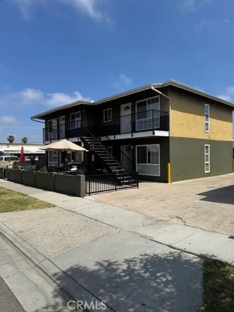 136 E Bay