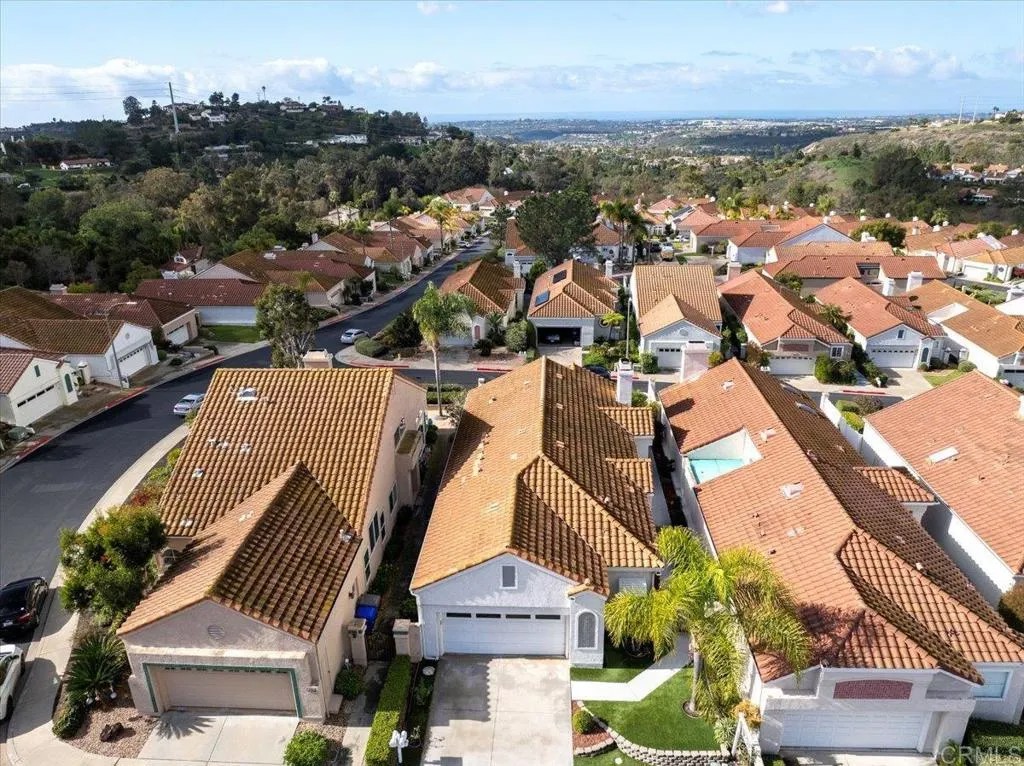 1219 Via San Jacinto