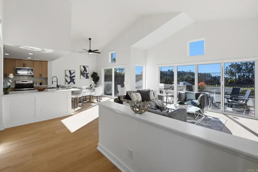 1219 Via San Jacinto