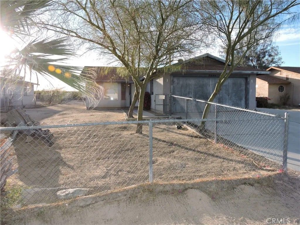 Photo of 5444 Daisy Ave, 29 Palms, CA 92277 (MLS # IG26033365)