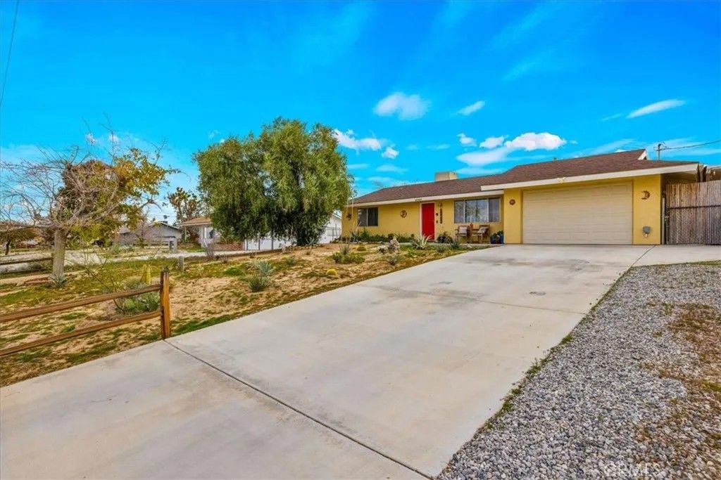 Photo of 60369 Adobe Drive, Joshua Tree, CA 92252 (MLS # JT26020001)