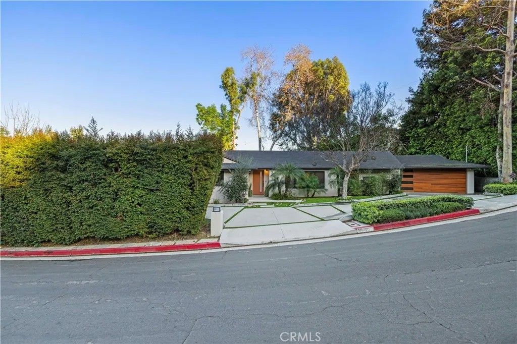 Photo of 3640 Wrightwood, Studio City, CA 91604 (MLS # GD26069723)