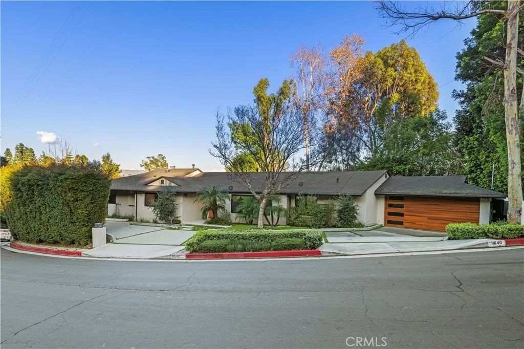 Photo of 3640 Wrightwood, Studio City, CA 91604 (MLS # GD26069723)