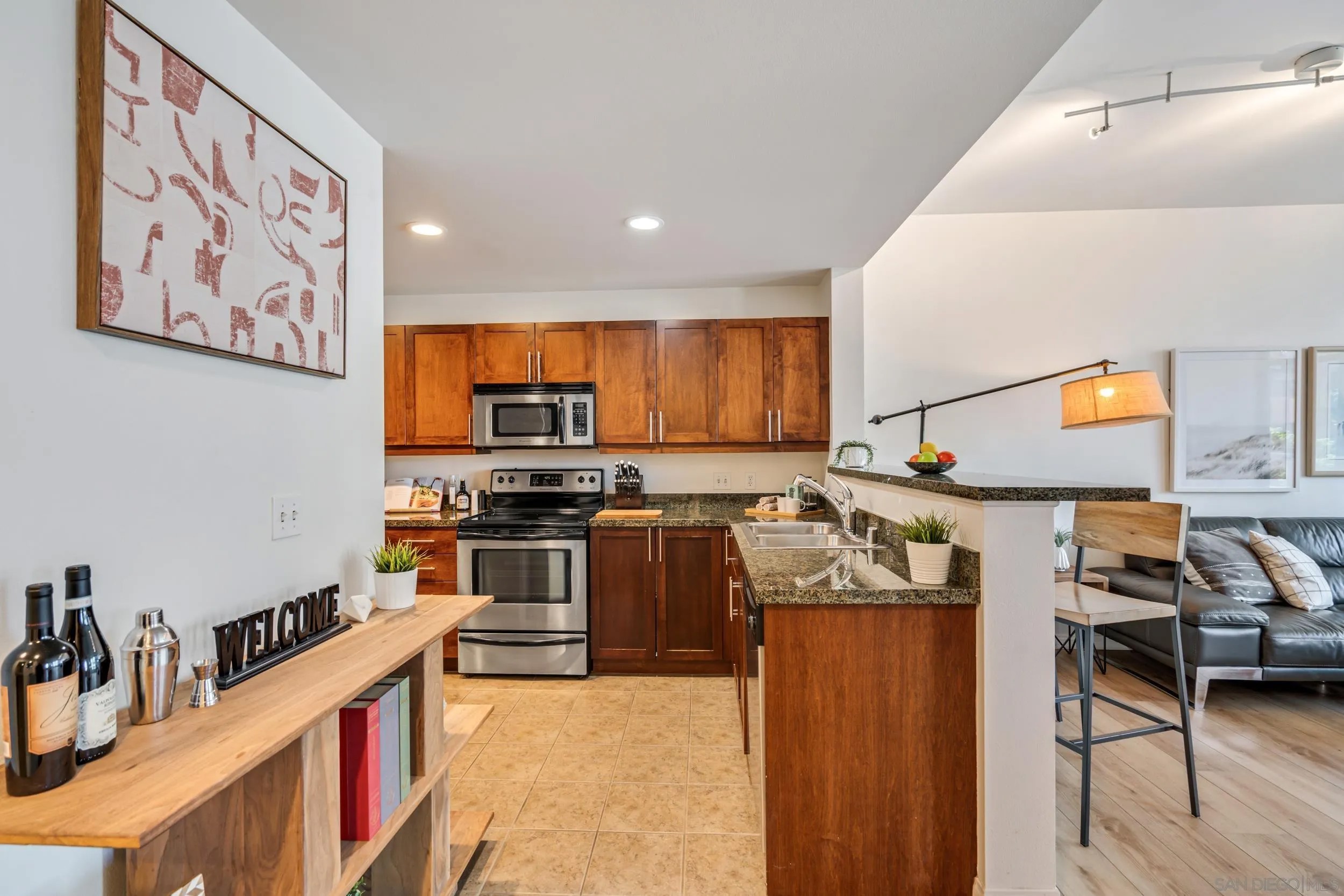 253 10Th Ave 329