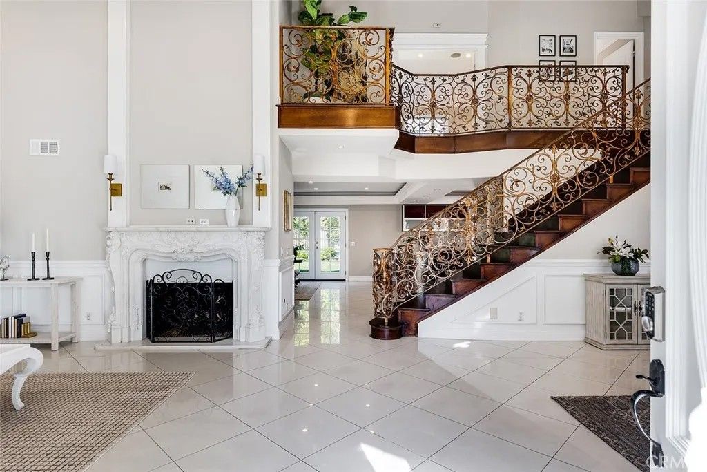 Photo of 559 Huntington Drive, San Marino, CA 91108 (MLS # WS25268679)