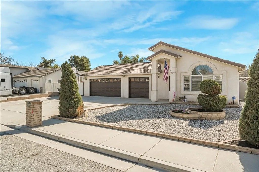 Photo of 1509 Lucerne Dr, Hemet, CA 92544 (MLS # IV26023295)