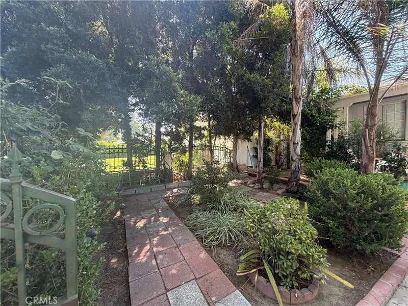 18750 Nordhoff