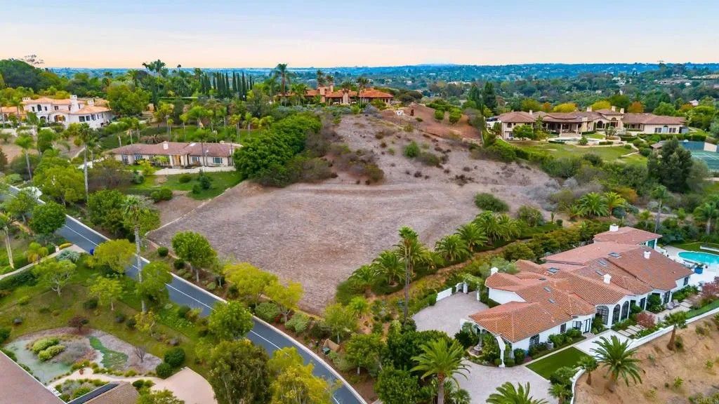 Photo of 18174 Via Ascenso, Rancho Santa Fe, CA 92067 (MLS # NDP2510682)