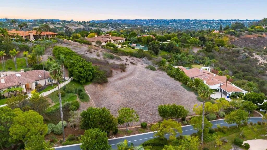 Photo of 18174 Via Ascenso, Rancho Santa Fe, CA 92067 (MLS # NDP2510682)