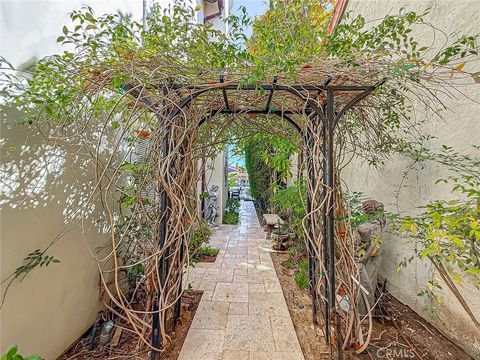 Tiny photo for 3826 Bowsprit Cir, Westlake Village, CA 91361 (MLS # SR25252806)