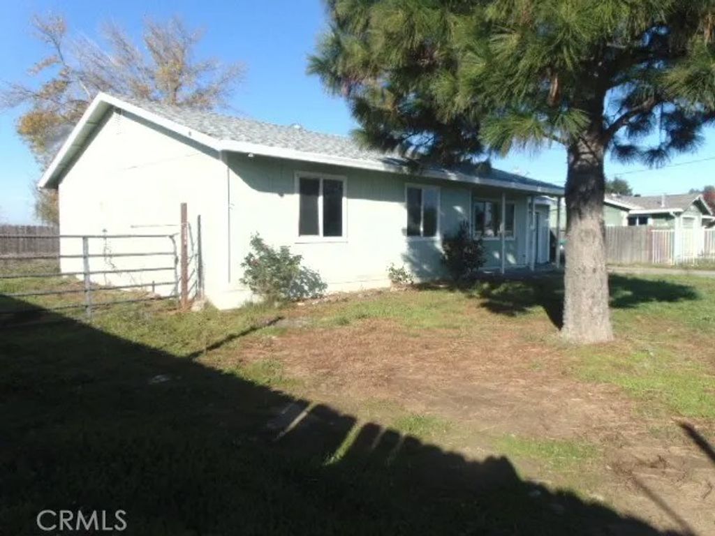 Photo of 21660 Sacramento Ave, Red Bluff, CA 96080 (MLS # SN25266766)