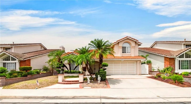 16027 Crestline