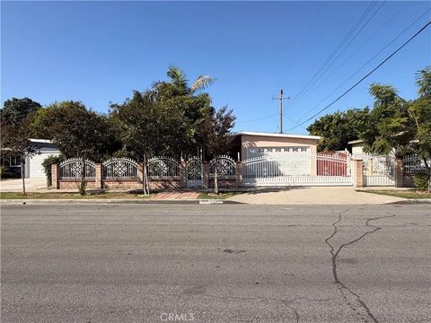 Photo of 433 Sunkist Ave, La Puente, CA 91746 (MLS # CV25257778)