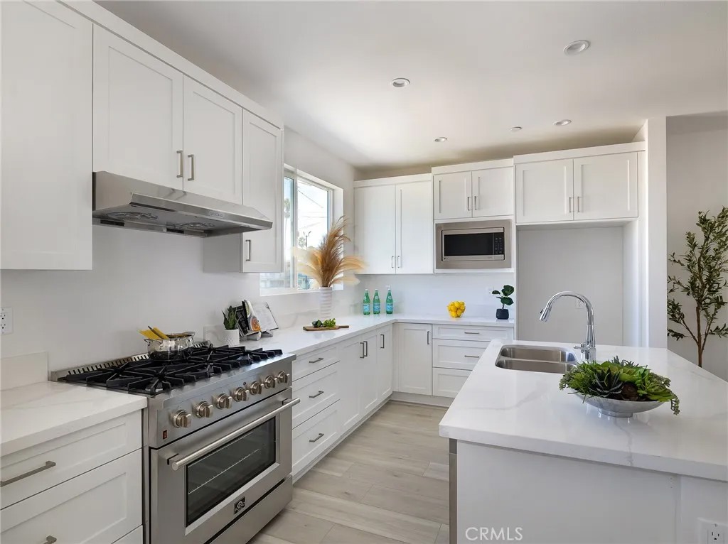 121 E 223rd Street 3