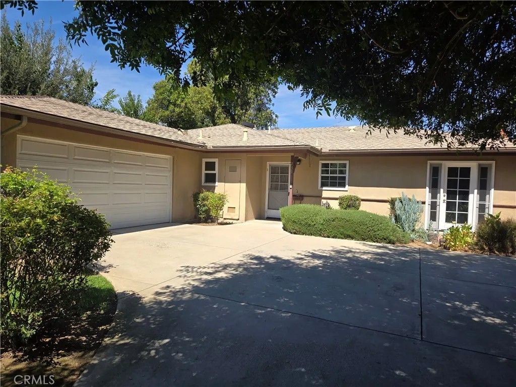 Photo of 231 Hillandale Court, Riverside, CA 92507 (MLS # IV26067125)