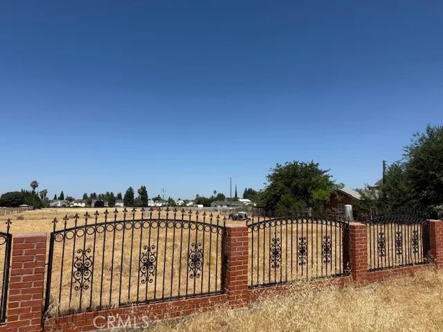 3207 N Valentine