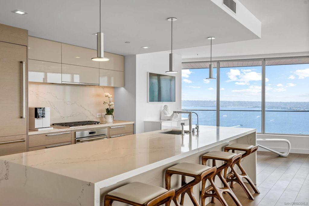 Photo of 888 W E Street #3301, San Diego, CA 92101 (MLS # 2601253)