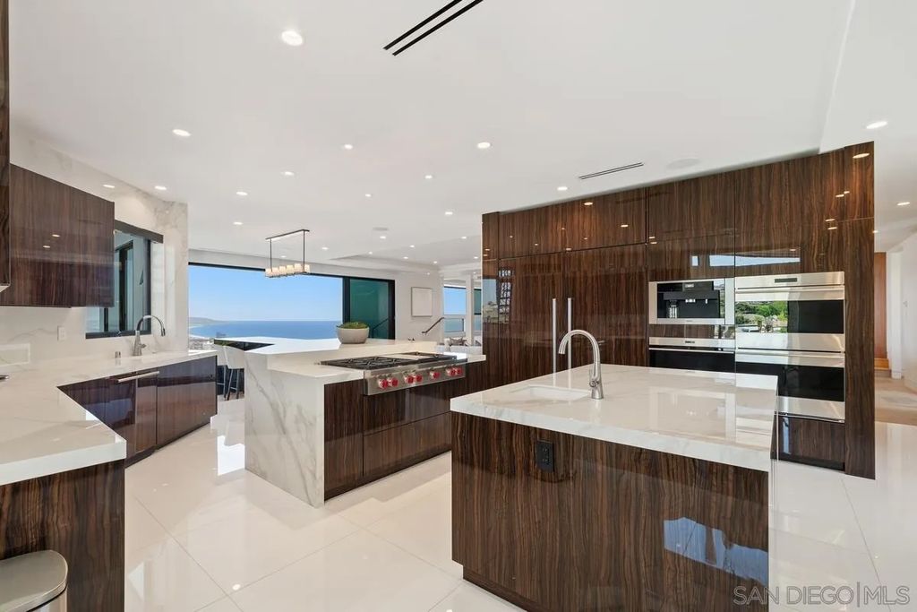 Photo of 5727 Baja Mar, La Jolla, CA 92037 (MLS # 260009345)