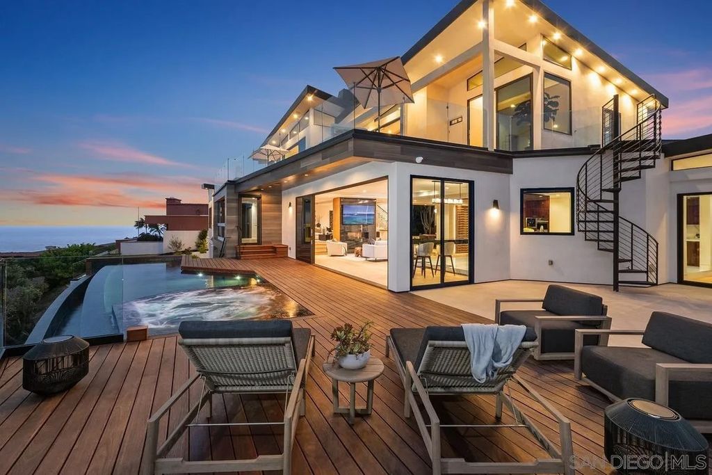 Photo of 5727 Baja Mar, La Jolla, CA 92037 (MLS # 260009345)