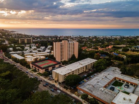 Photo of 2510 Torrey Pines #415, La Jolla, CA 92037 (MLS # 250041891)