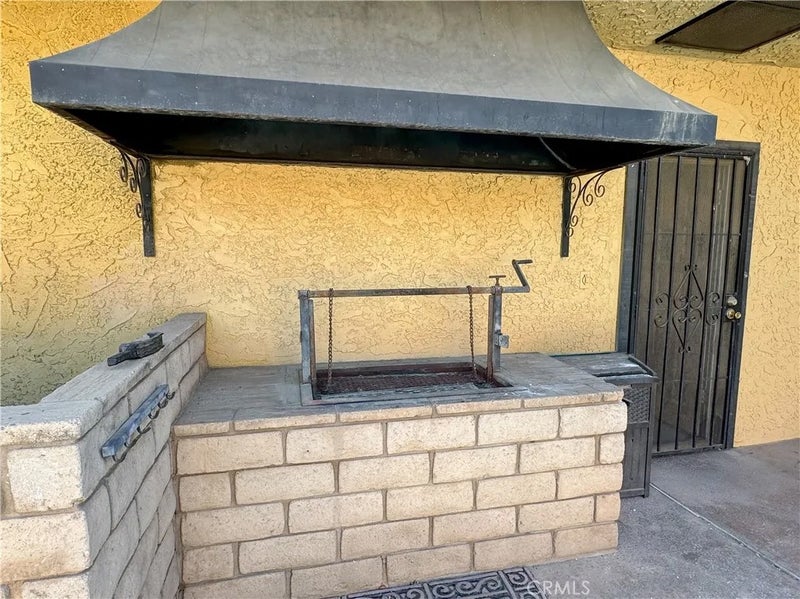 1504 El Toro