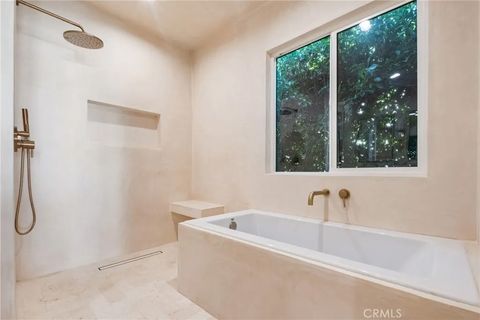 Tiny photo for 3924 Dublin Ave, Leimert Park, CA 90008 (MLS # SB25242976)