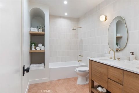 Tiny photo for 3924 Dublin Ave, Leimert Park, CA 90008 (MLS # SB25242976)