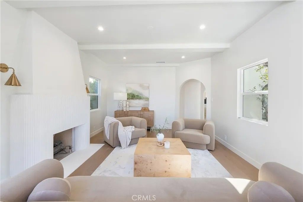 Photo of 3924 Dublin Ave, Leimert Park, CA 90008 (MLS # SB25242976)