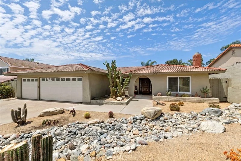 6760 Amberwood
