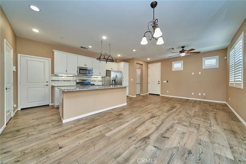 Photo of 35879 Landon, Murrieta, CA 92562 (MLS # IG26118251)