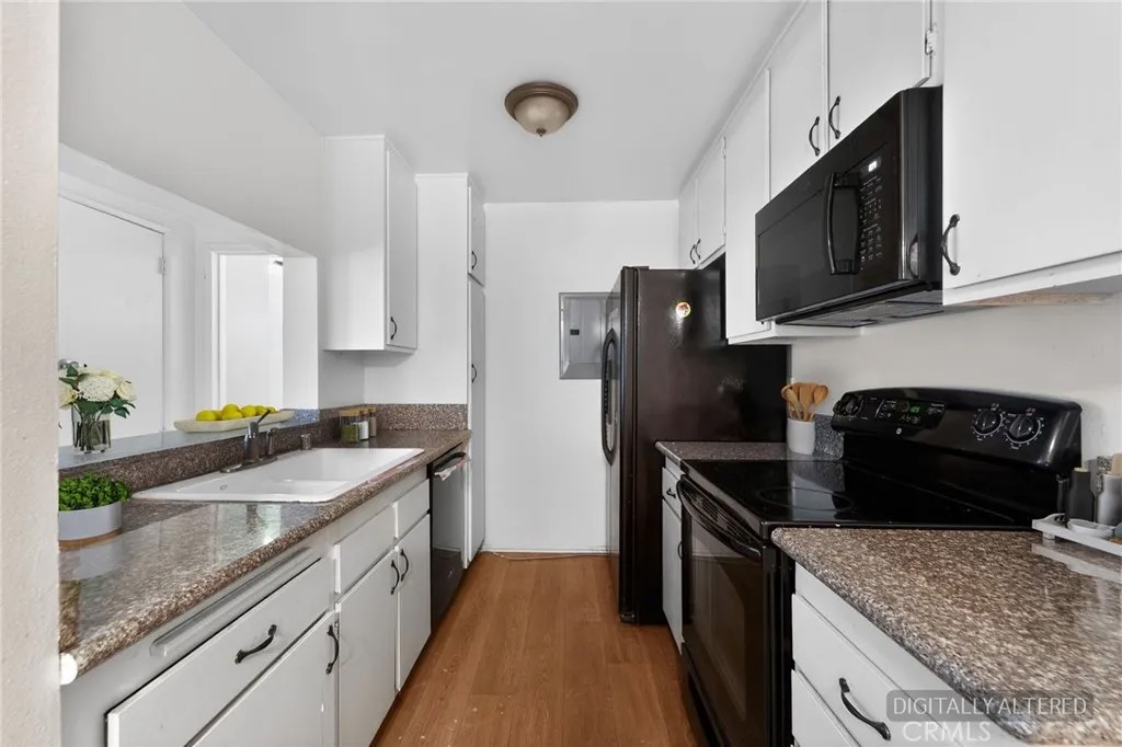 5460 White Oak Avenue J207
