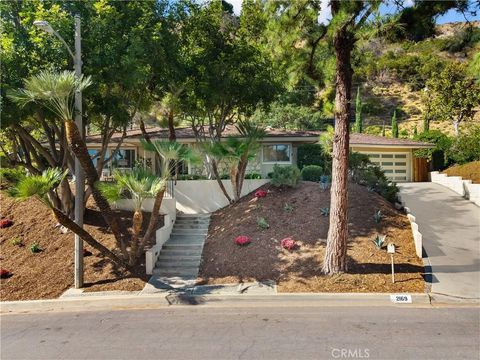 Photo of 2169 Highland Vista, Arcadia, CA 91006 (MLS # AR25240124) Photo of 2169 Highland Vista, Arcadia, CA 91006 (MLS # AR25240124)