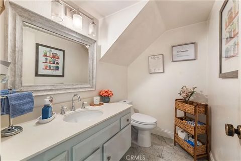 Tiny photo for 18146 Oxnard St #48, Tarzana, CA 91356 (MLS # SR25252230)