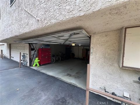 Tiny photo for 18146 Oxnard St #48, Tarzana, CA 91356 (MLS # SR25252230)