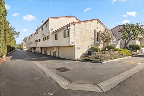 Tiny photo for 18146 Oxnard St #48, Tarzana, CA 91356 (MLS # SR25252230)
