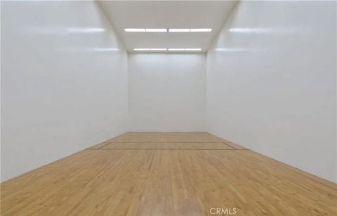 Tiny photo for 18146 Oxnard St #48, Tarzana, CA 91356 (MLS # SR25252230)