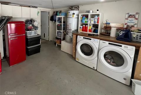 Tiny photo for 18146 Oxnard St #48, Tarzana, CA 91356 (MLS # SR25252230)